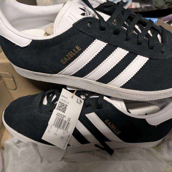 Adidas Gazelle Unisex Black and White Sneakers - Picture 1 of 4